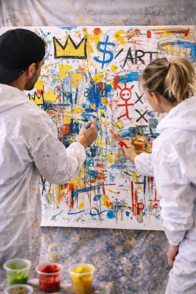 Action Painting Team Event in München – Mitarbeitende gestalten gemeinsam ein großformatiges Kunstwerk